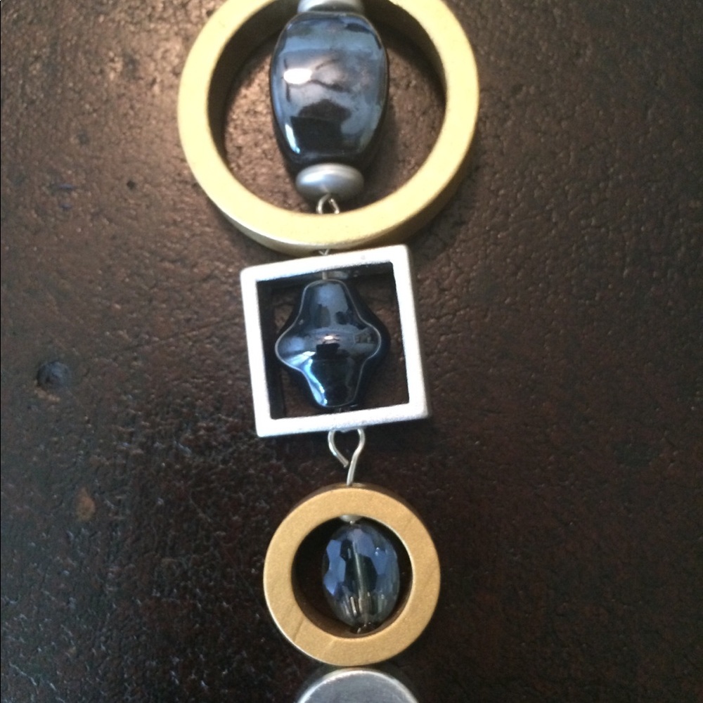 Treska necklace and earrings with jewelry bag - Picture 3 of 7